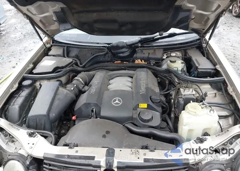 1998 Mercedes-Benz E 320 from USA, damaged, VIN WDBJF65F2WA648301